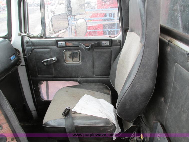 image for item I4166 1989 Volvo WCA64T oil distribution truck