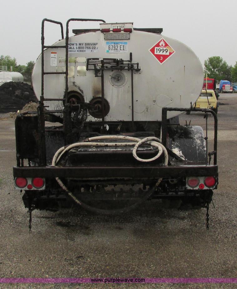 image for item I4169 1978 Ford 8000 oil distribution truck