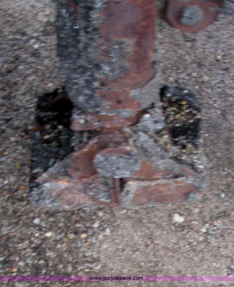 image for item I4169 1978 Ford 8000 oil distribution truck