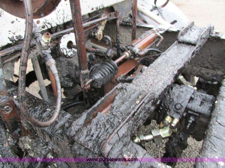 image for item I4169 1978 Ford 8000 oil distribution truck