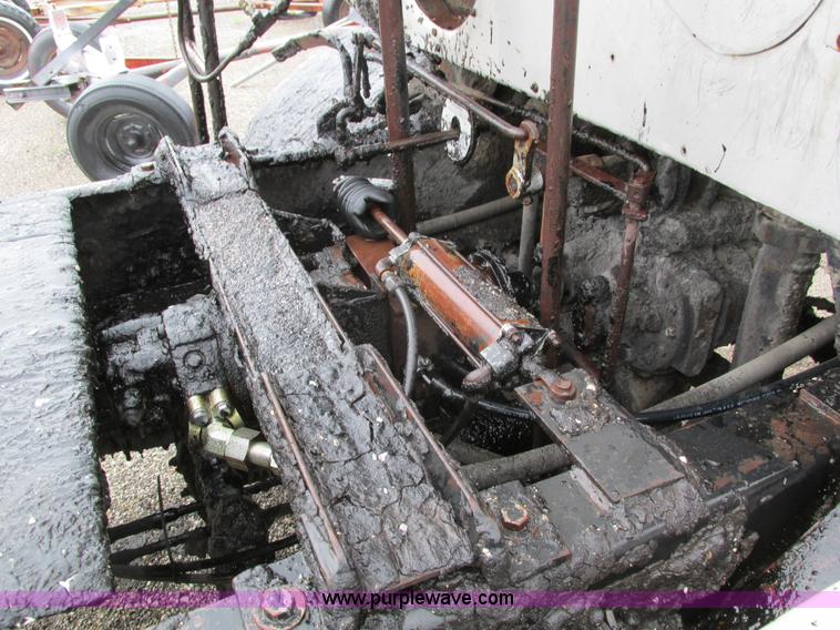 image for item I4169 1978 Ford 8000 oil distribution truck