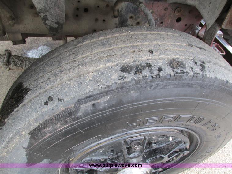 image for item I4169 1978 Ford 8000 oil distribution truck