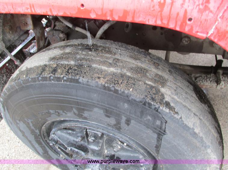 image for item I4169 1978 Ford 8000 oil distribution truck