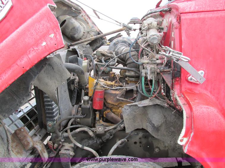 image for item I4169 1978 Ford 8000 oil distribution truck