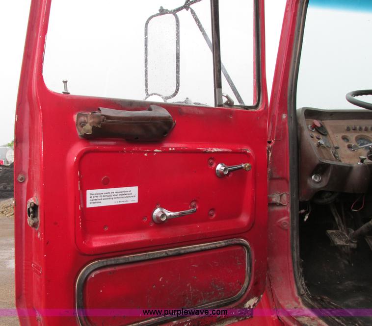 image for item I4169 1978 Ford 8000 oil distribution truck