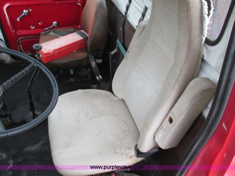 image for item I4169 1978 Ford 8000 oil distribution truck