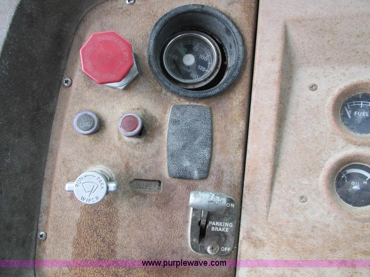 image for item I4169 1978 Ford 8000 oil distribution truck