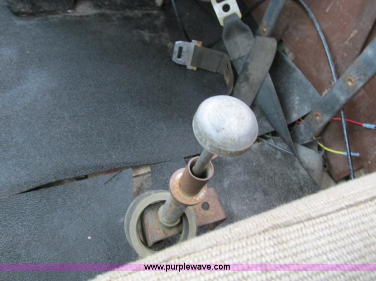 image for item I4169 1978 Ford 8000 oil distribution truck