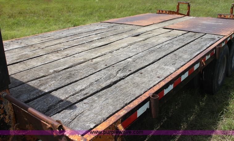 image for item I7347 1980 Superior gooseneck trailer