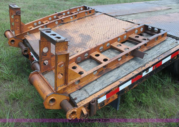 image for item I7347 1980 Superior gooseneck trailer