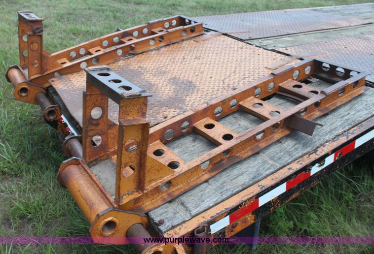 image for item I7347 1980 Superior gooseneck trailer