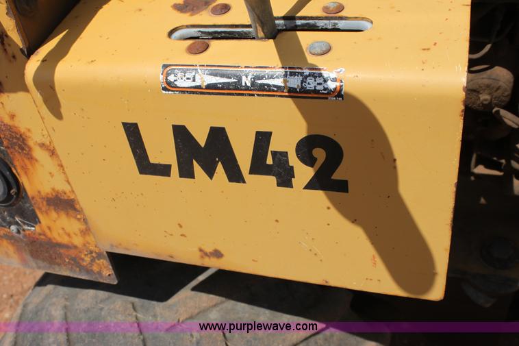 image for item I7425 Vermeer LM42 vibratory plow