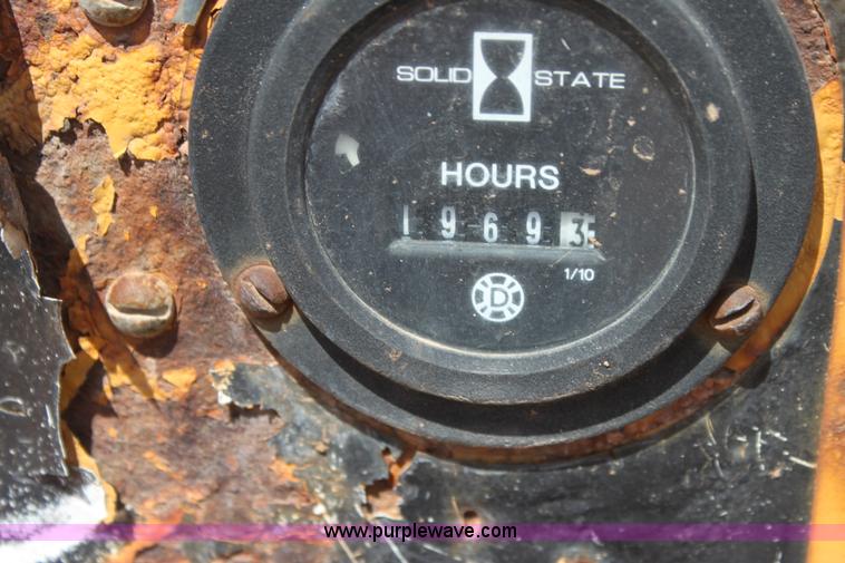 image for item I7425 Vermeer LM42 vibratory plow