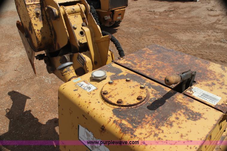 image for item I7425 Vermeer LM42 vibratory plow