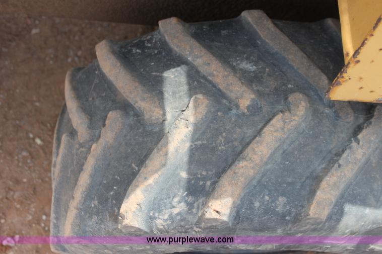 image for item I7425 Vermeer LM42 vibratory plow