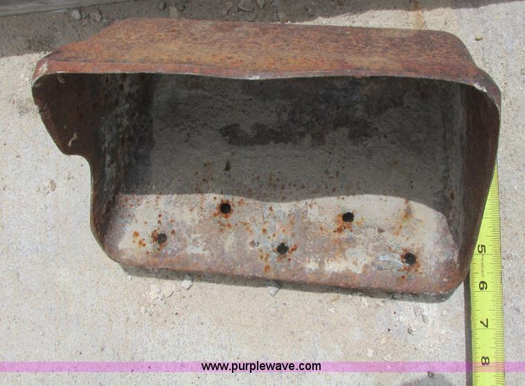 image for item I9587 (154) elevator bucket cups