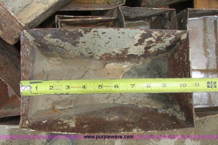 image for item I9587 (154) elevator bucket cups