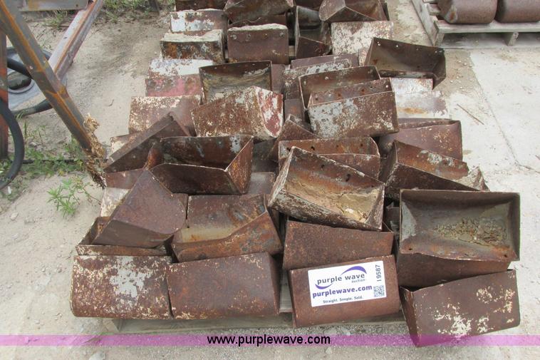 image for item I9587 (154) elevator bucket cups