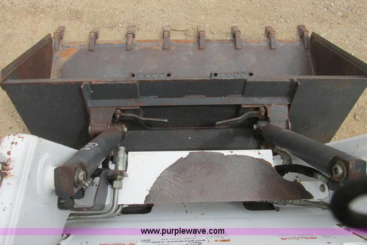 image for item I9592 1998 Bobcat 963 skid steer