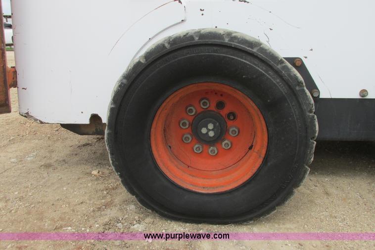 image for item I9592 1998 Bobcat 963 skid steer