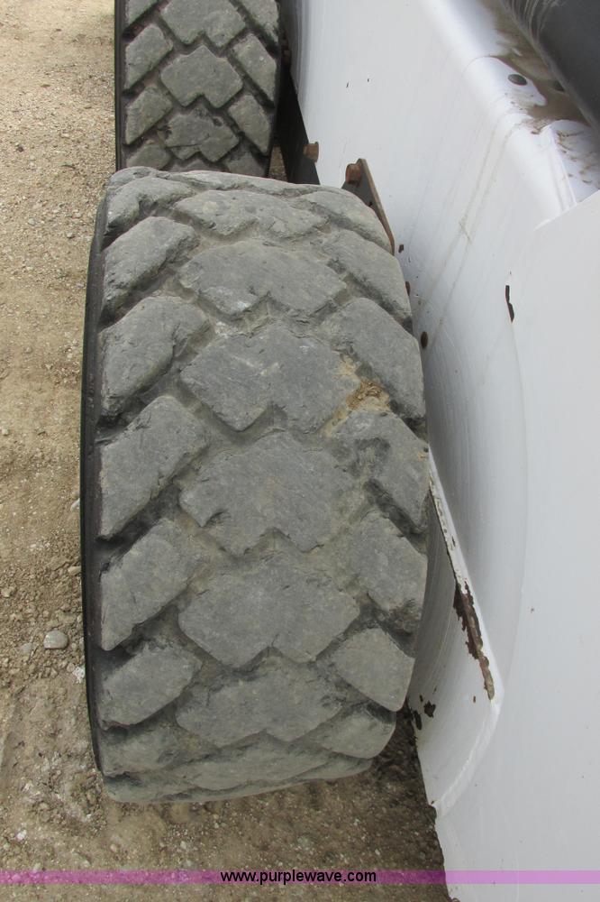 image for item I9592 1998 Bobcat 963 skid steer