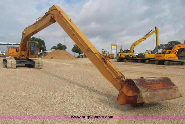 image for item I9595 1998 Hyundai Robex 290LC-3 long reach excavator