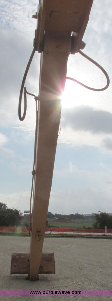 image for item I9595 1998 Hyundai Robex 290LC-3 long reach excavator