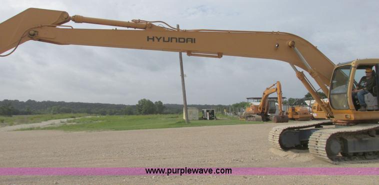 image for item I9595 1998 Hyundai Robex 290LC-3 long reach excavator