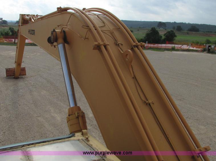 image for item I9595 1998 Hyundai Robex 290LC-3 long reach excavator