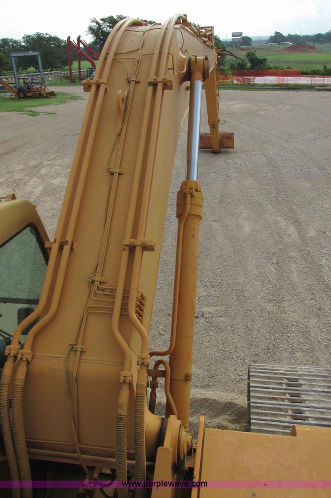 image for item I9595 1998 Hyundai Robex 290LC-3 long reach excavator
