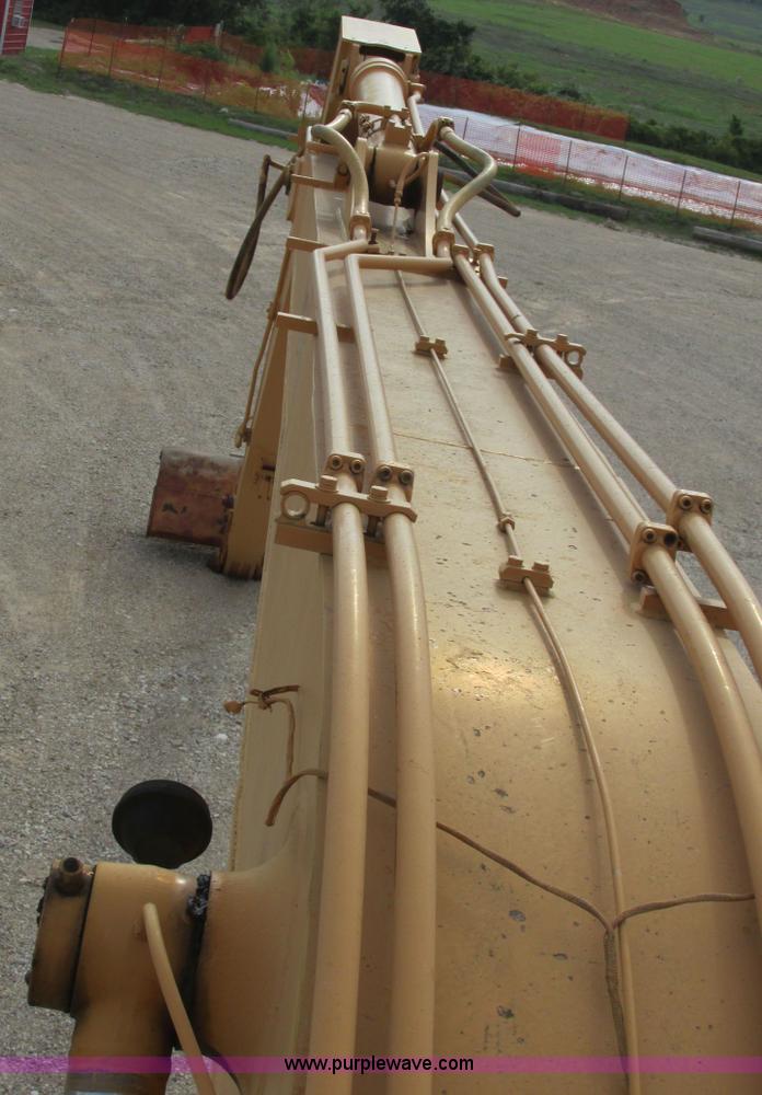 image for item I9595 1998 Hyundai Robex 290LC-3 long reach excavator