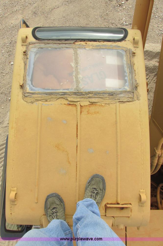 image for item I9595 1998 Hyundai Robex 290LC-3 long reach excavator