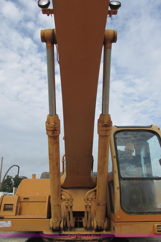 image for item I9595 1998 Hyundai Robex 290LC-3 long reach excavator