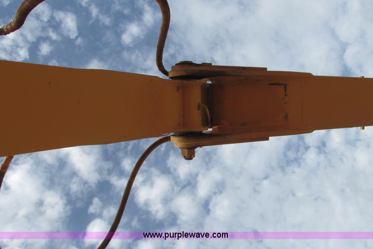 image for item I9595 1998 Hyundai Robex 290LC-3 long reach excavator