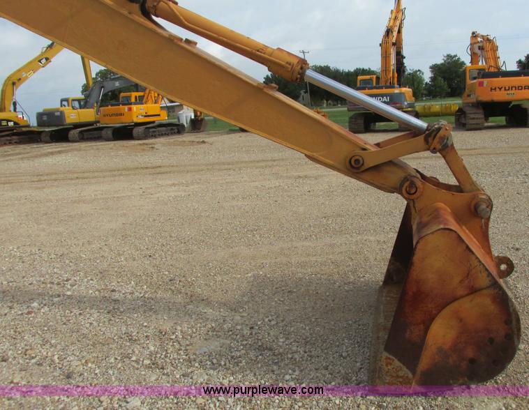 image for item I9595 1998 Hyundai Robex 290LC-3 long reach excavator