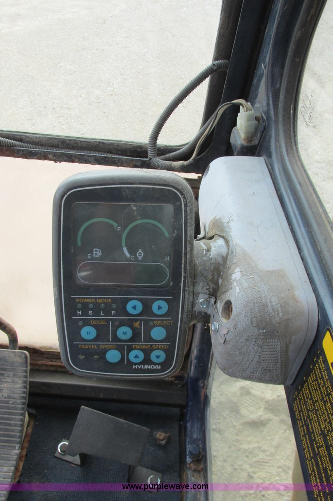 image for item I9595 1998 Hyundai Robex 290LC-3 long reach excavator