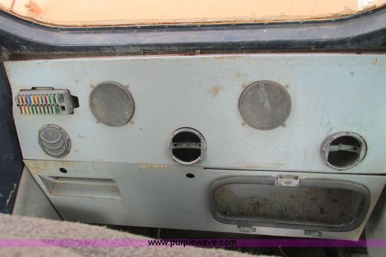 image for item I9595 1998 Hyundai Robex 290LC-3 long reach excavator