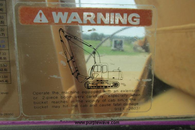 image for item I9595 1998 Hyundai Robex 290LC-3 long reach excavator