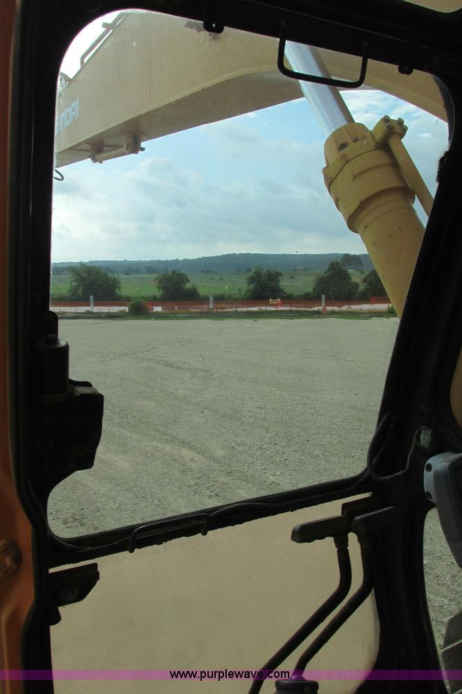 image for item I9595 1998 Hyundai Robex 290LC-3 long reach excavator