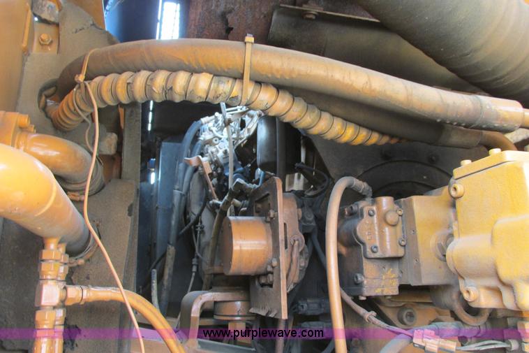 image for item I9595 1998 Hyundai Robex 290LC-3 long reach excavator