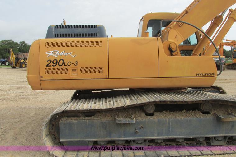 image for item I9595 1998 Hyundai Robex 290LC-3 long reach excavator