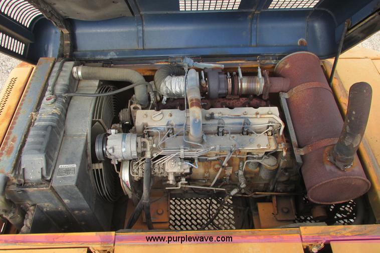 image for item I9595 1998 Hyundai Robex 290LC-3 long reach excavator