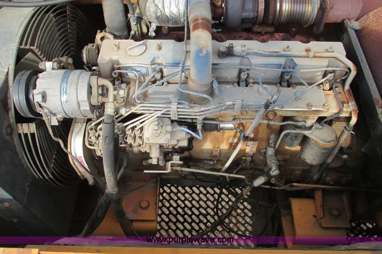 image for item I9595 1998 Hyundai Robex 290LC-3 long reach excavator