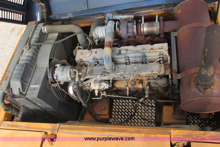 image for item I9595 1998 Hyundai Robex 290LC-3 long reach excavator