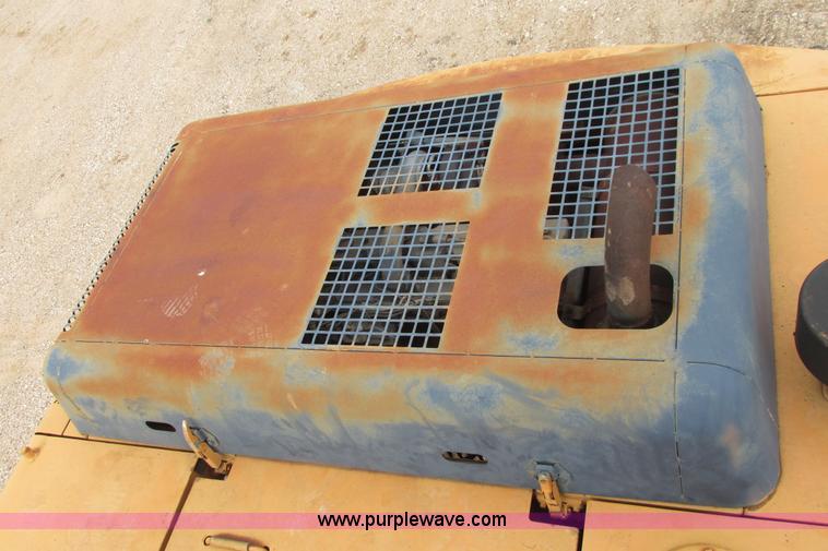 image for item I9595 1998 Hyundai Robex 290LC-3 long reach excavator