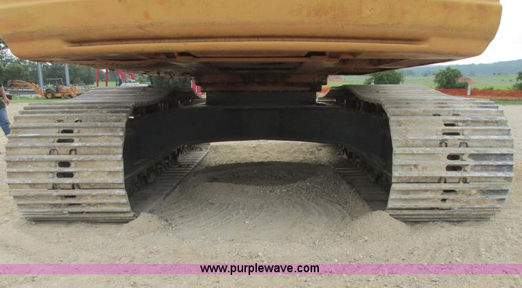 image for item I9595 1998 Hyundai Robex 290LC-3 long reach excavator