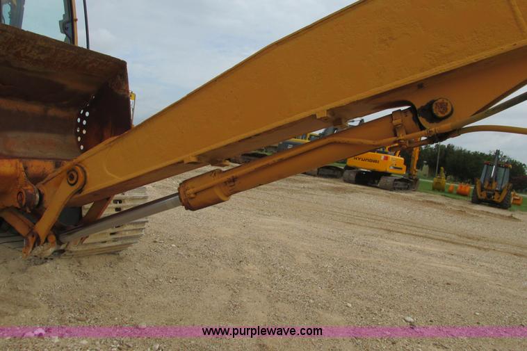 image for item I9595 1998 Hyundai Robex 290LC-3 long reach excavator