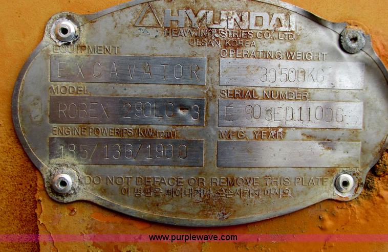 image for item I9595 1998 Hyundai Robex 290LC-3 long reach excavator