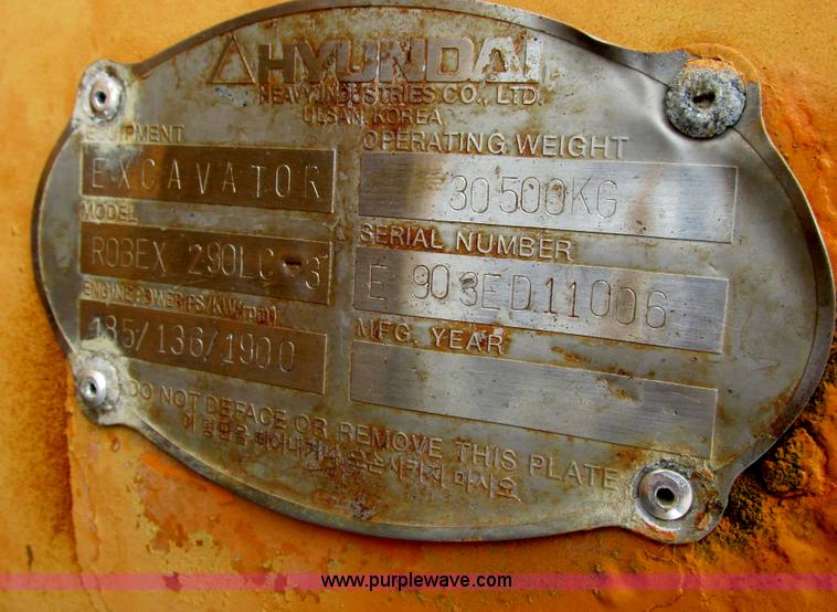 image for item I9595 1998 Hyundai Robex 290LC-3 long reach excavator