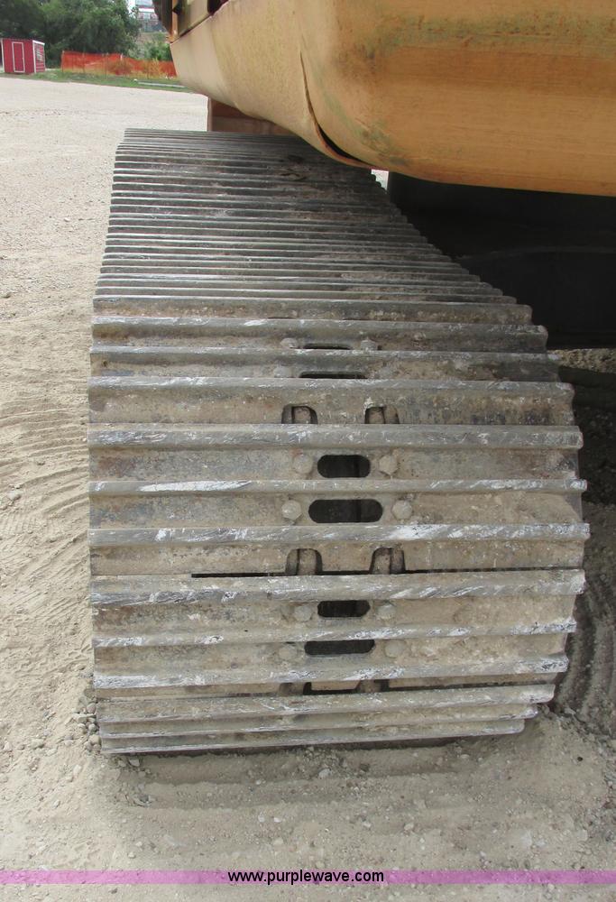 image for item I9595 1998 Hyundai Robex 290LC-3 long reach excavator